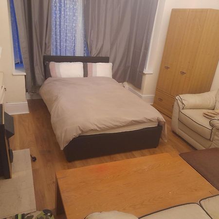 Big Room With Free Parking London Luaran gambar